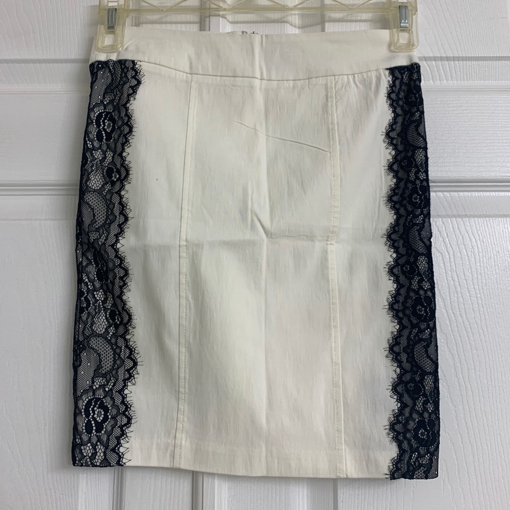 New 2B Bebe pencil Skirt